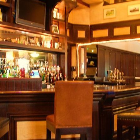Feerick'S Hotel Rathowen ภายนอก รูปภาพ
