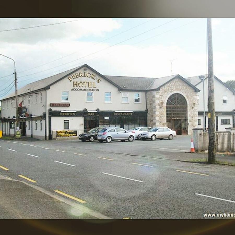 Feerick'S Hotel Rathowen ภายนอก รูปภาพ
